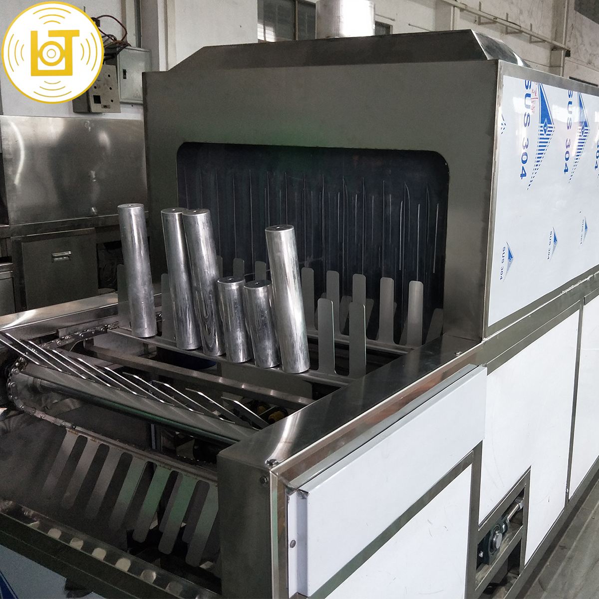 Customization of ultrasonic cleaning and drying machine for new energy battery shells