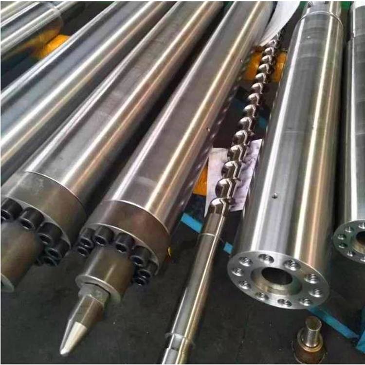 Niigata injection molding machine screw barrel made of bimetallic material