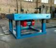 Refractory castable vibration platform