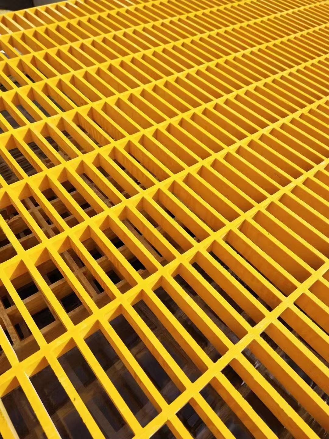 Fiberglass grating grid plate manufacturer provides support for customization