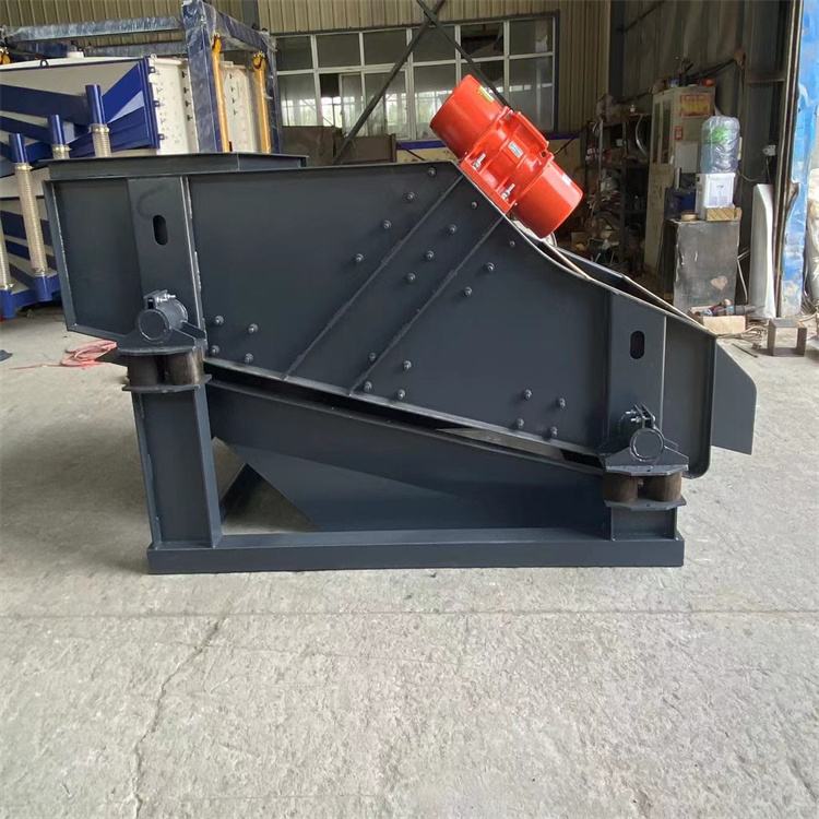 YK2050 type linear vibrating screen for iron ore mining