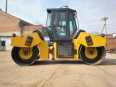 12 Tons Hydraulic Vibration and Drive Road Roller/Compactor with Air Conditioner