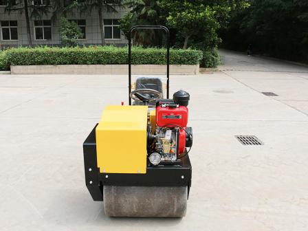 Mini Road Roller Using CfI78F Vertical Direct-Spray Air-Cooled Engine