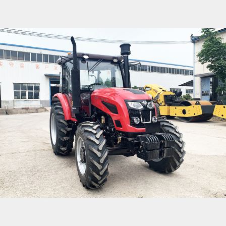 New Brabd Tractor 4WD 140HP Farm Tractor for Agricultural Work with New Produced