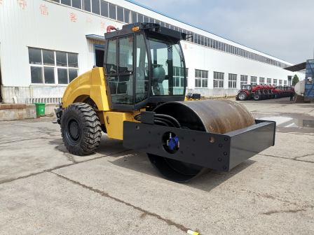 Lutong Static Road Roller Lts212h with Cheap Price