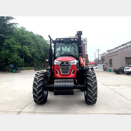 Lutong LTX2004 Tractor Chinese Big Farm Tractor Big Tractor 200HP