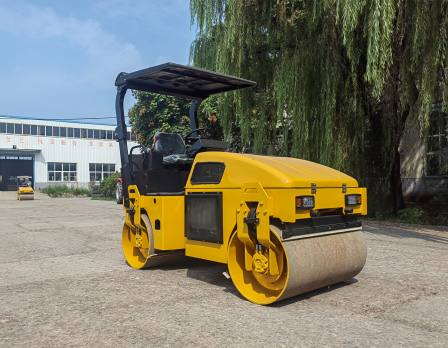 New Brand 3 Tons Pneumatic Tyre Combination Road Roller with 200L Water Tank