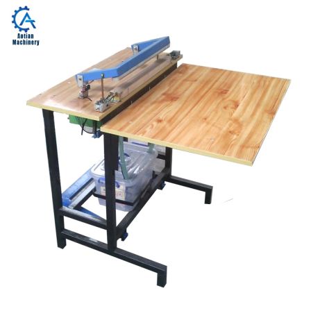 Waste paper recycling plastic bag sealing machine for toilet paper making machine