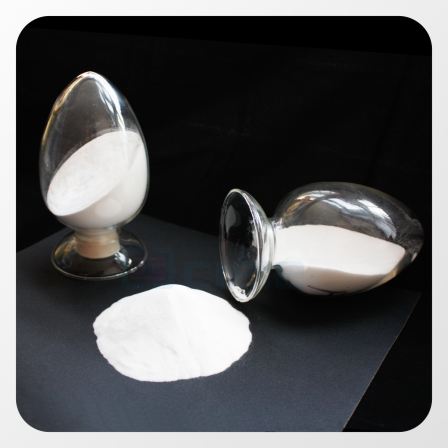 White aluminum oxide