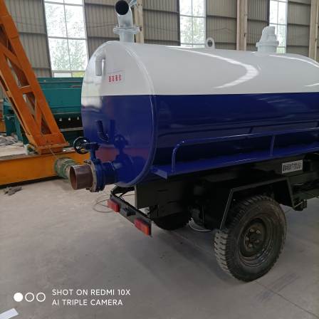 Five March semi enclosed three wheel suction truck, five winds, 2, 3 square suction truck, agricultural three horse suction truck