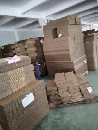 The production of cardboard boxes near Guanlan can be customized by large and small factories with complete specifications, and the factory can directly sell and print logos