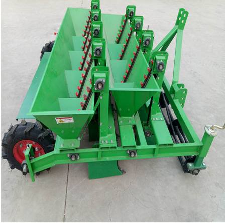 A New Type of Garlic Planter, a Four Wheel Tractor Driven Seeding Machine with 9 Rows of High Sprouting Rate Garlic Planter