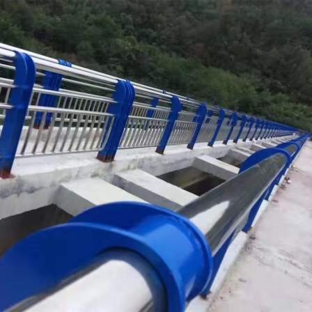 Reinforced anti-collision guardrail, customized stainless steel composite pipe river railing