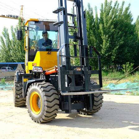 Dandong Brick Factory can customize the lifting and unloading off-road forklift for handling all terrain combined force hydraulic forklifts