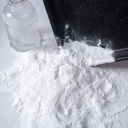 Polyethylene wax powder has high wear resistance, scratch resistance, good dispersibility, and slip resistance