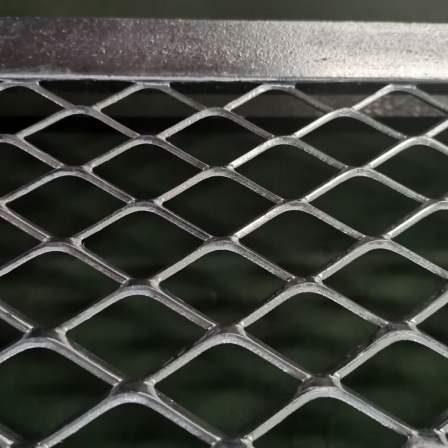 Fish scale hole foot net, hot-dip galvanized stretched steel plate net, perforated metal mesh screen specifications