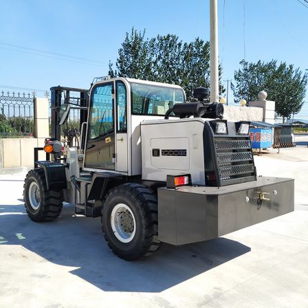 Outdoor handling equipment - Off road forklifts - Large four-wheel drive stacker transport vehicles