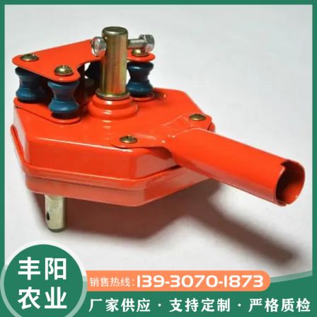 The greenhouse film rolling machine is equipped with manual Korean style side rolls, which are convenient to install and cost-effective in Fengyang