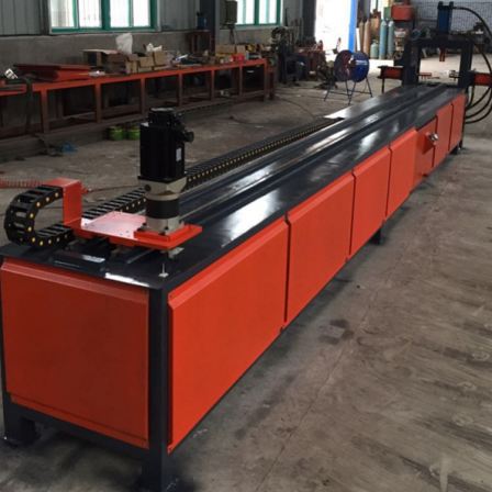 The fully automatic small conduit production line pointed cutting hole integrated machine is sturdy and practical