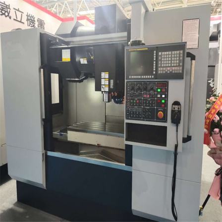 VMC1060 machining center three axis rail BT50 spindle Kandi system Yuntai machine tool