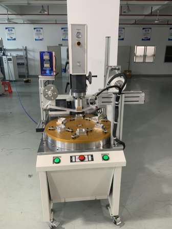 Multi station rotary table plastic welding machine