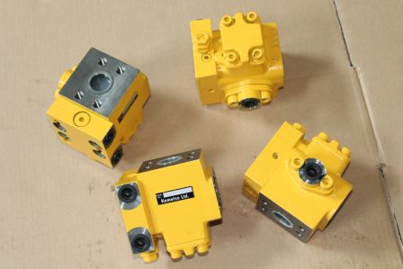 Excavator self reducing valve PC60-7 pilot valve imported from original factory engineering machinery accessories
