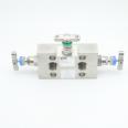 HDS3M Parker three-valve manifold with temperature resistance of 260 ° C and pressure resistance of 6000psi in stock