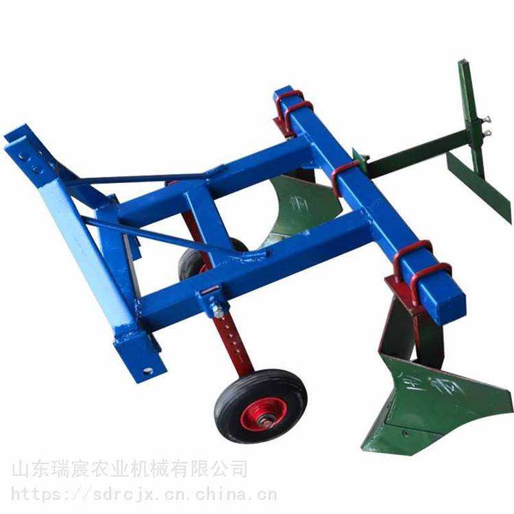 Peanut ridging machine matched with four-wheel tractor Peanut potato planting ridging machine with adjustable ridge width