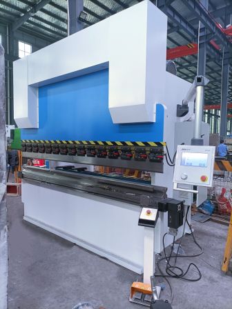 Aiya Supply WC67Y-250 Ton 3200 Hydraulic Dual Servo CNC Bending Machine Angle Programming Continuous Bending