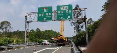 Yunjie Traffic Road Indication Sign, Red and Green Light Pole, Octagonal Monitoring Pole, Signal Pole