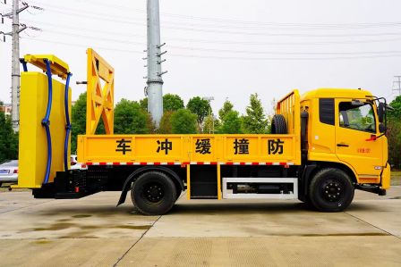 Tianjin 100K anti-collision buffer truck reaches 70K during dry operation, and safety protection guarantee for high-speed construction with anti-collision bag