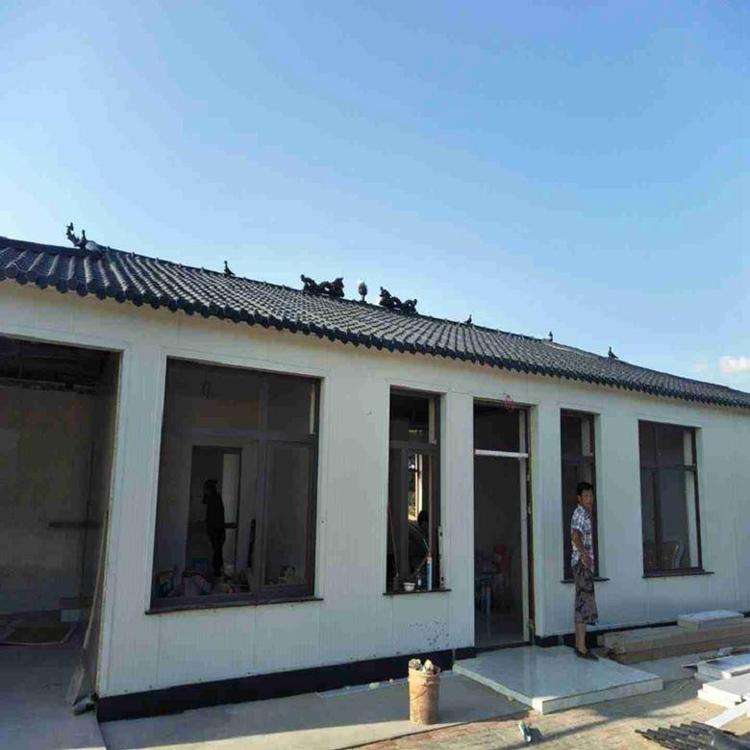 Reinforced and thickened fire-resistant and corrosion-resistant resin tiles for cement house surface decoration, lightweight building materials