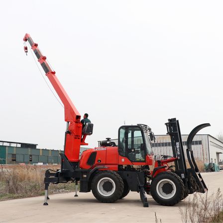 Forklifts for construction sites on muddy roads, four-wheel drive mountain off-road forklifts, small radius turning forklifts, trucks