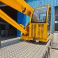 The national six blue brand truck crane can be used for urban operations, and the lifting machinery can be equipped with hanging baskets for high-altitude operations, with rich configurations for operation