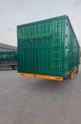 The box transport semi-trailer adopts high-strength steel for smooth operation and reasonable driving structure