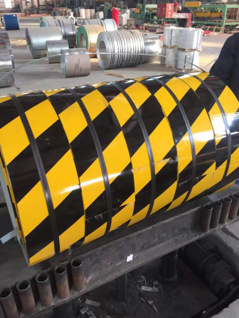 Zhengshunfa Board Industry's black and yellow warning tape, color steel baking paint, is firm and not easy to fall off. The enclosure can be finely divided into strips