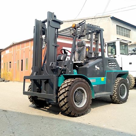 Diesel powered off-road forklift, four wheel lifting and stacking truck, four ton charging elevator