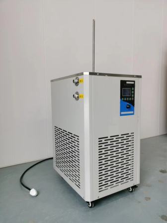 Low temperature coolant circulating pump, medium-sized magnetic low-temperature constant temperature reaction bath, intelligent constant temperature water in laboratory