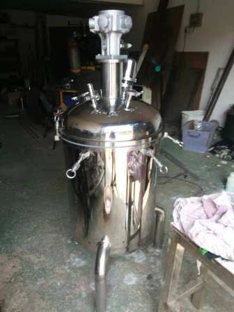 316 stainless steel pneumatic stirring tank, vacuum reaction stirring kettle, medical grade