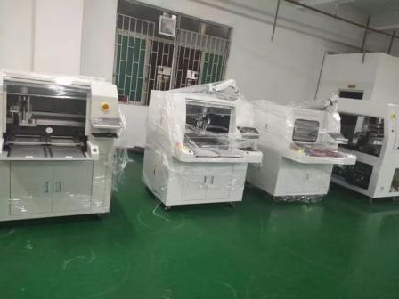 Offline laser circuit board splitting machine with stress free dual platform operation saves time