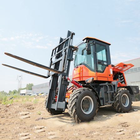 Integrated four-wheel drive off-road forklift Four wheel lifting diesel forklift Hydraulic diesel off-road forklift