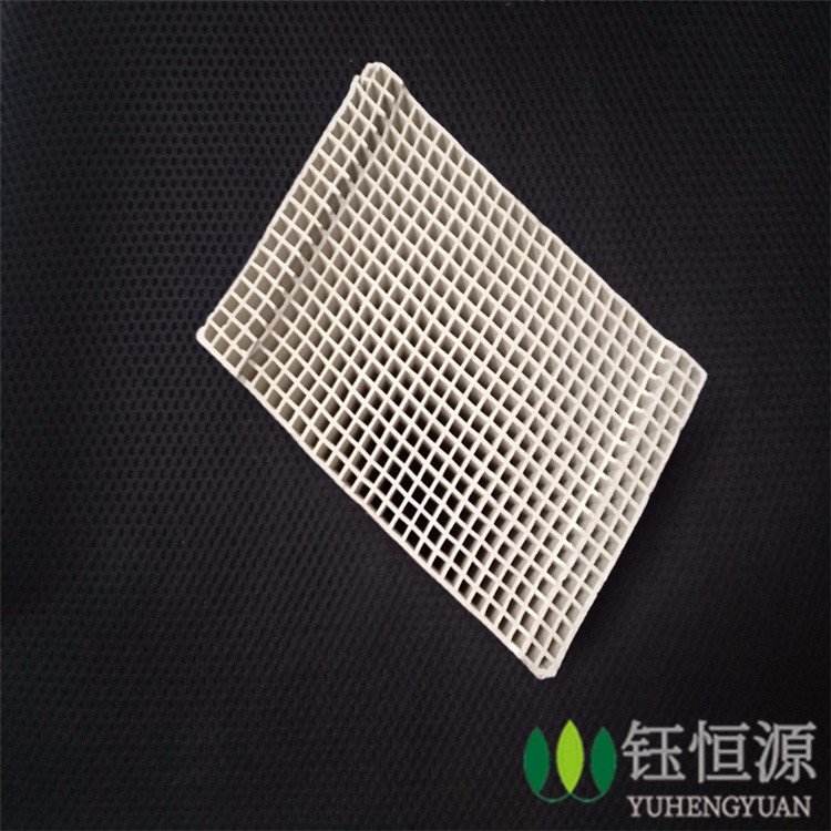 Supply of ceramic heat accumulator Cordierite honeycomb ceramic heat accumulator catalyst carrier