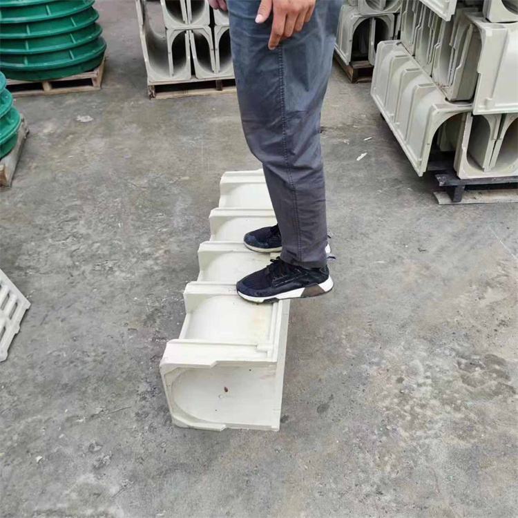 Liwei fiberglass drainage ditch U-shaped drainage cover plate Municipal road drainage ditch Drainage ditch Rural water channel