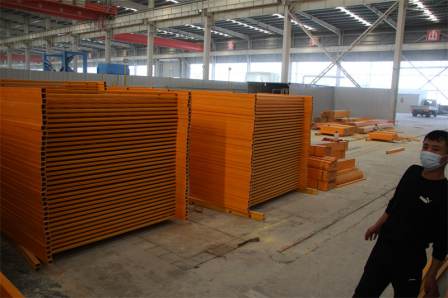 Insulated fence pipe type wholesale power pipe type telescopic fence manufacturer's supply