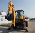 Qiyang QZ40-28 project uses a 2.5-ton large two end busy forklift with front shovel and back shovel integrated machine