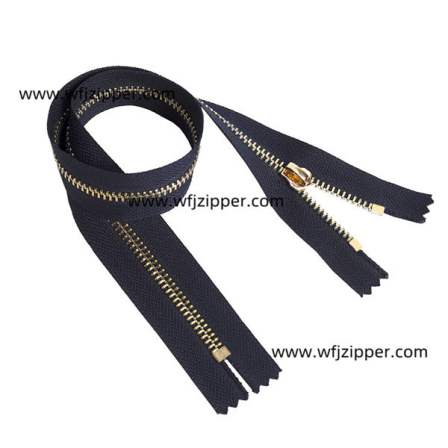 Metal zippers for clothing, shoes, boots, luggage, and zippers can be wholesale made according to demand. The zipper is bidirectional smooth and easy to pull teeth zipper