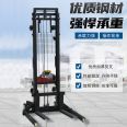 The brick machine on the lifting platform truck is raised by the manufacturer to a height of 5m, and there is no need to move the bricks at a height of 5m