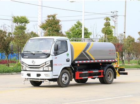 National VI 5-ton spray truck for lawn greening and dust reduction. Pre spray and post spray environmental protection are customized according to needs