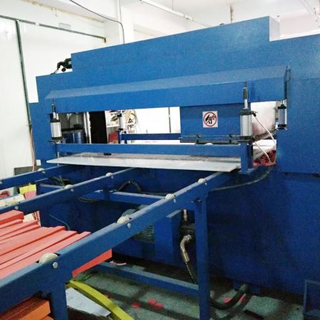 Manufacturer's automatic lightweight EVA cutting machine Precision rotating pearl cotton cutting machine