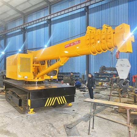 Construction site dedicated crawler crane with four hydraulic support legs, steel crawler hook machine, chassis modification crane